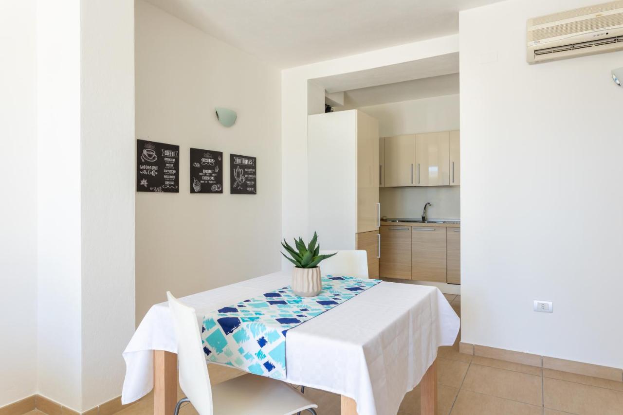 La Casa Del Sole - Appartamento Con Piscina Frontemare A Pochi Minuti Da Oristano Torre Grande Buitenkant foto